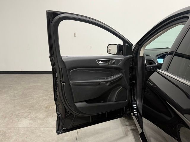 Certified 2024 Ford Edge Titanium image 13
