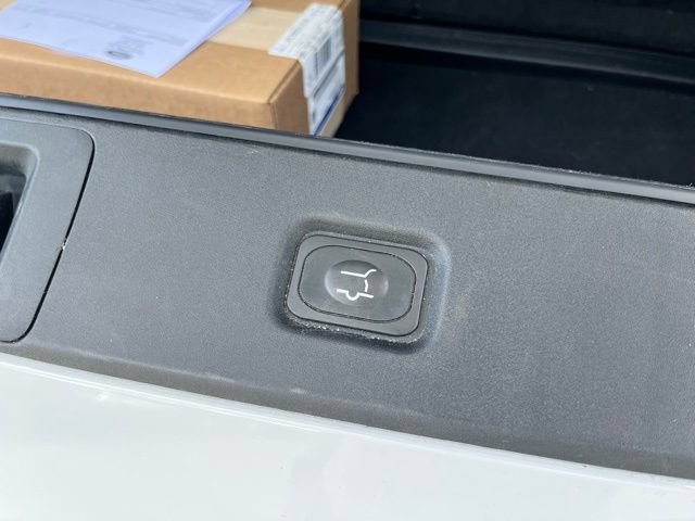 Certified 2025 Ford Expedition Active AWD/4WD image 9