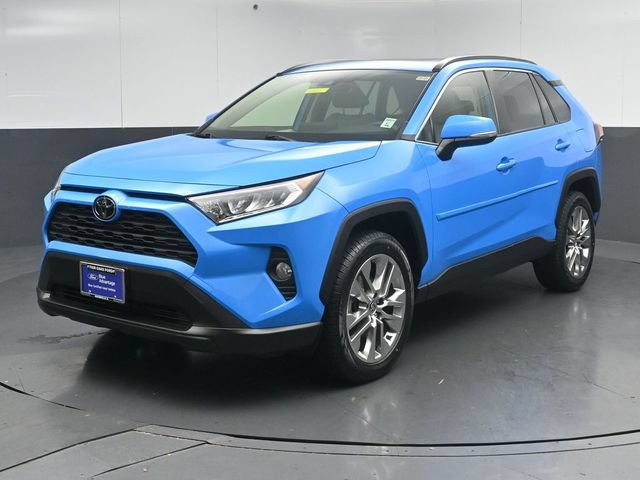 Used 2021 Toyota RAV4 XLE Premium AWD/4WD image 3