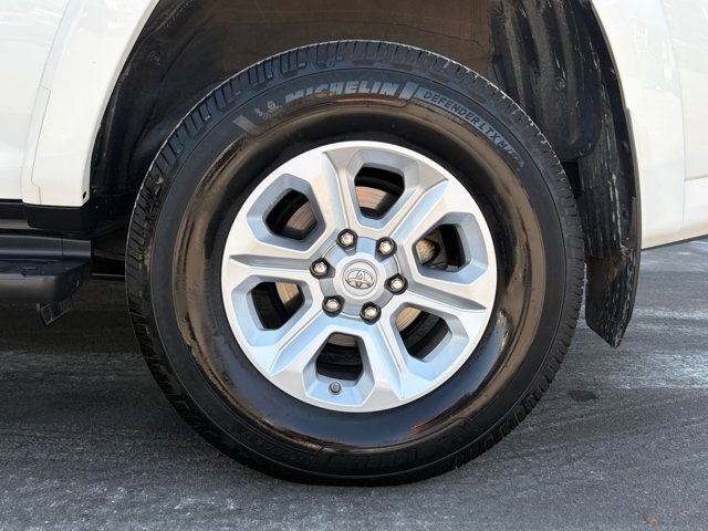 Used 2021 Toyota 4Runner SR5 AWD/4WD image 24