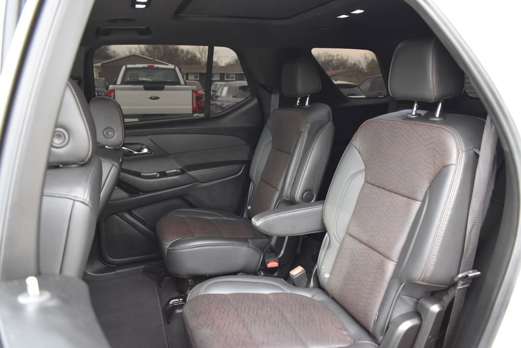 Used 2023 Chevrolet Traverse High Country image 8