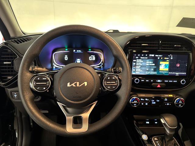 Used 2024 Kia Soul S FWD image 8