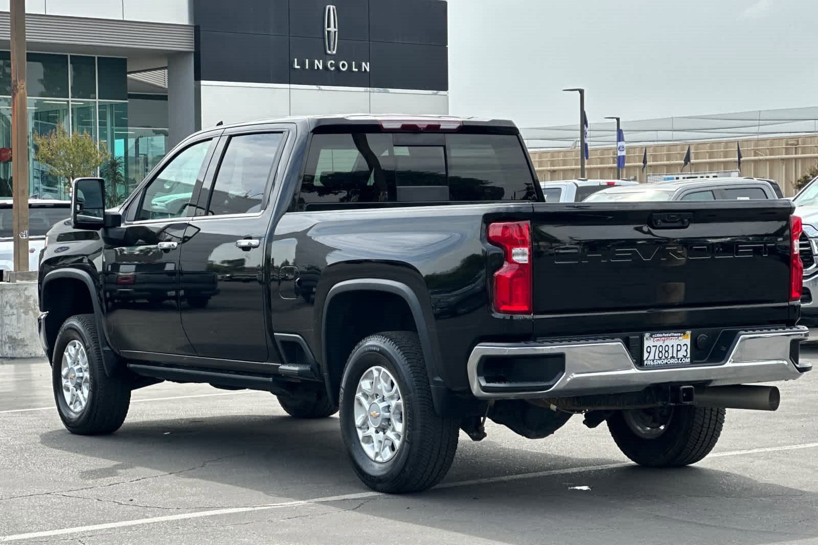 Used 2023 Chevrolet Silverado 2500 LTZ w/ LTZ Convenience Package image 3