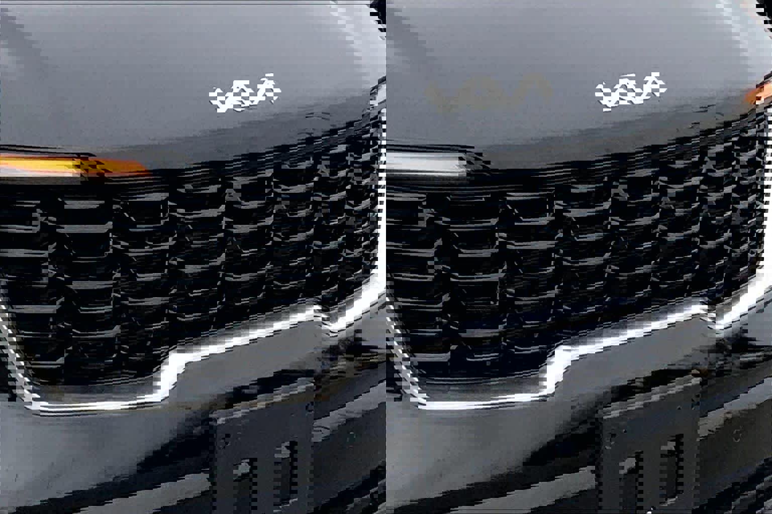 Used 2024 Kia Sorento S image 25