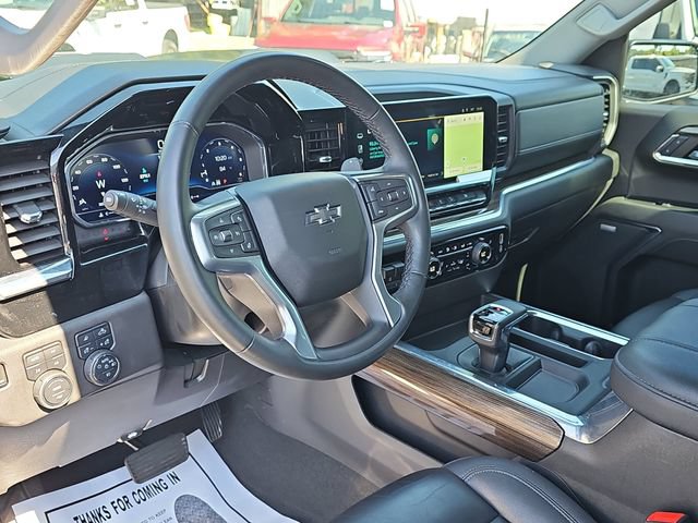 Used 2024 Chevrolet Silverado 1500 LT Trail Boss w/ LT Trail Boss Premium Package AWD/4WD image 18