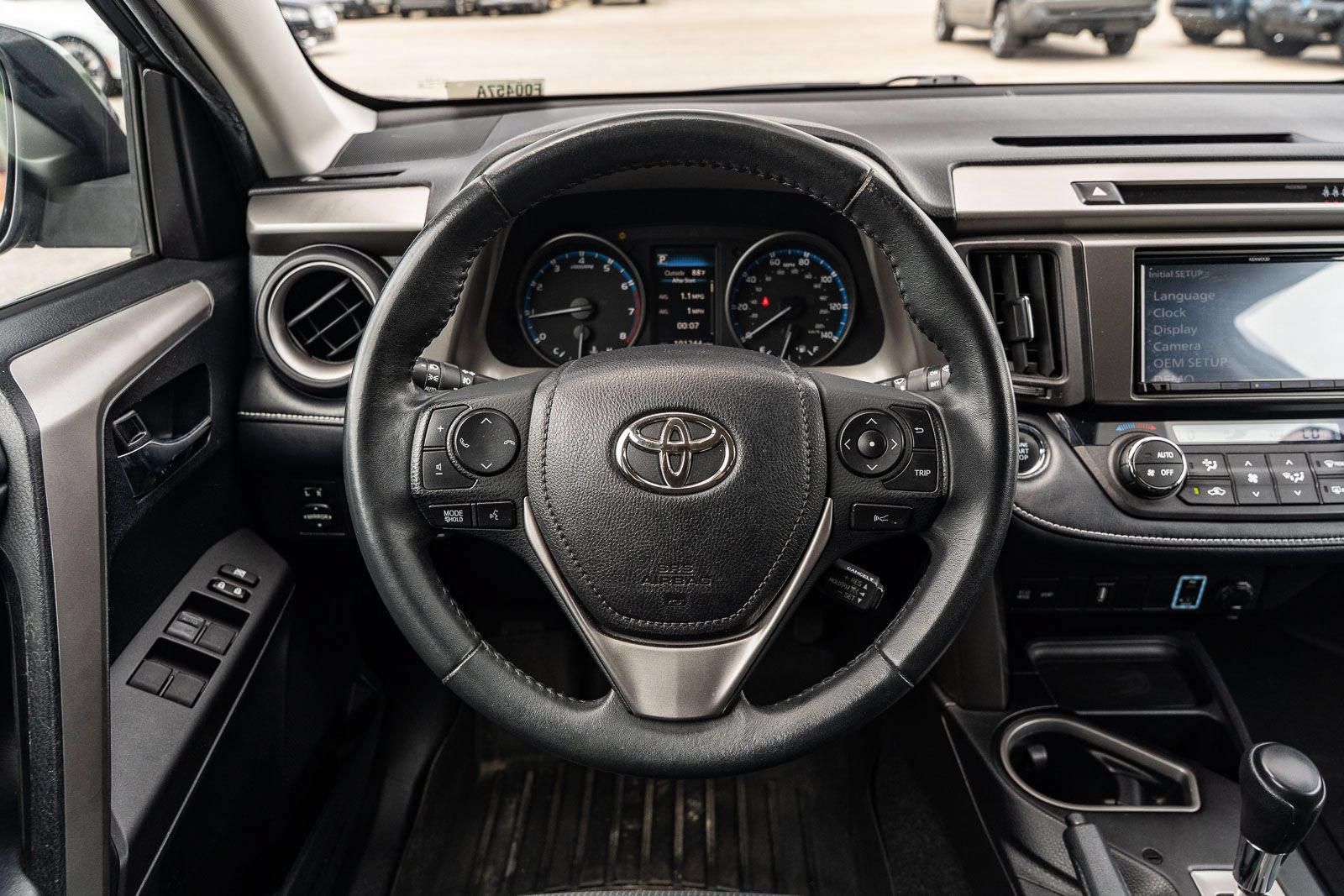 Used 2018 Toyota RAV4 XLE w/ Plus Extra Value Package FWD image 22