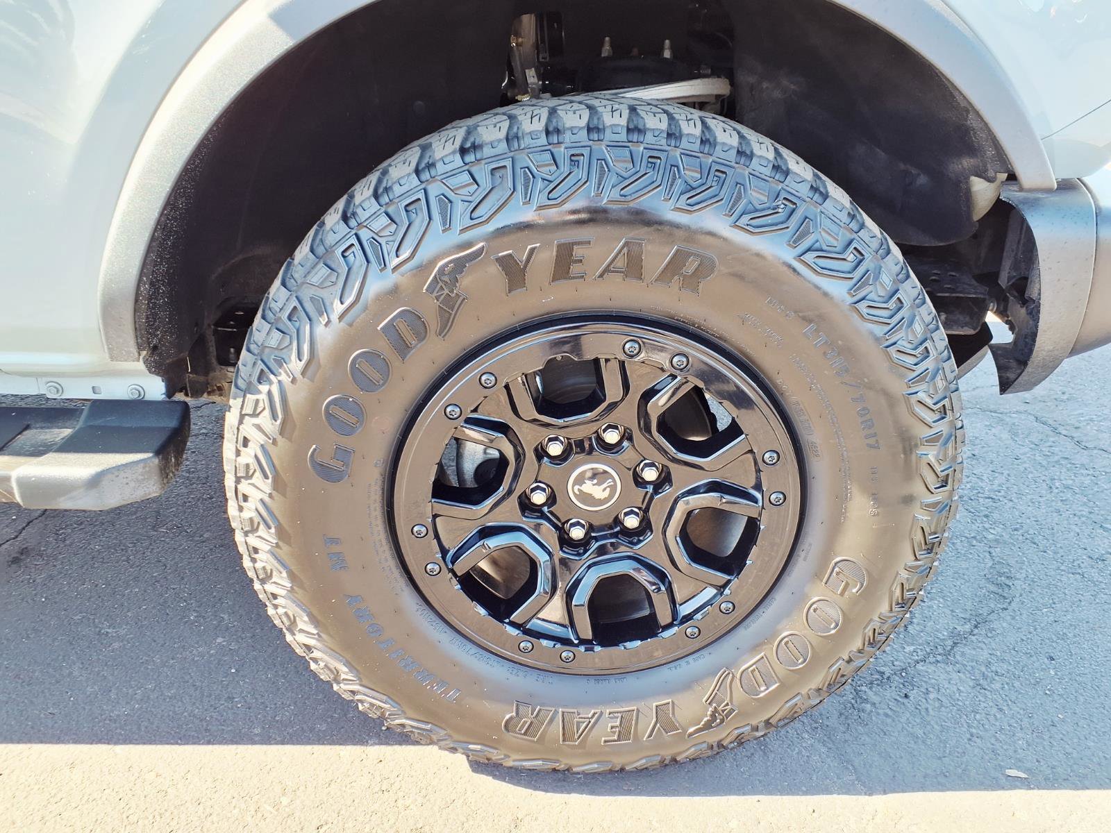 Certified 2023 Ford Bronco Wildtrak AWD/4WD image 9