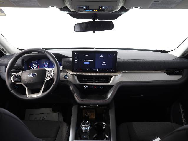 Certified 2025 Ford Explorer Active image 14