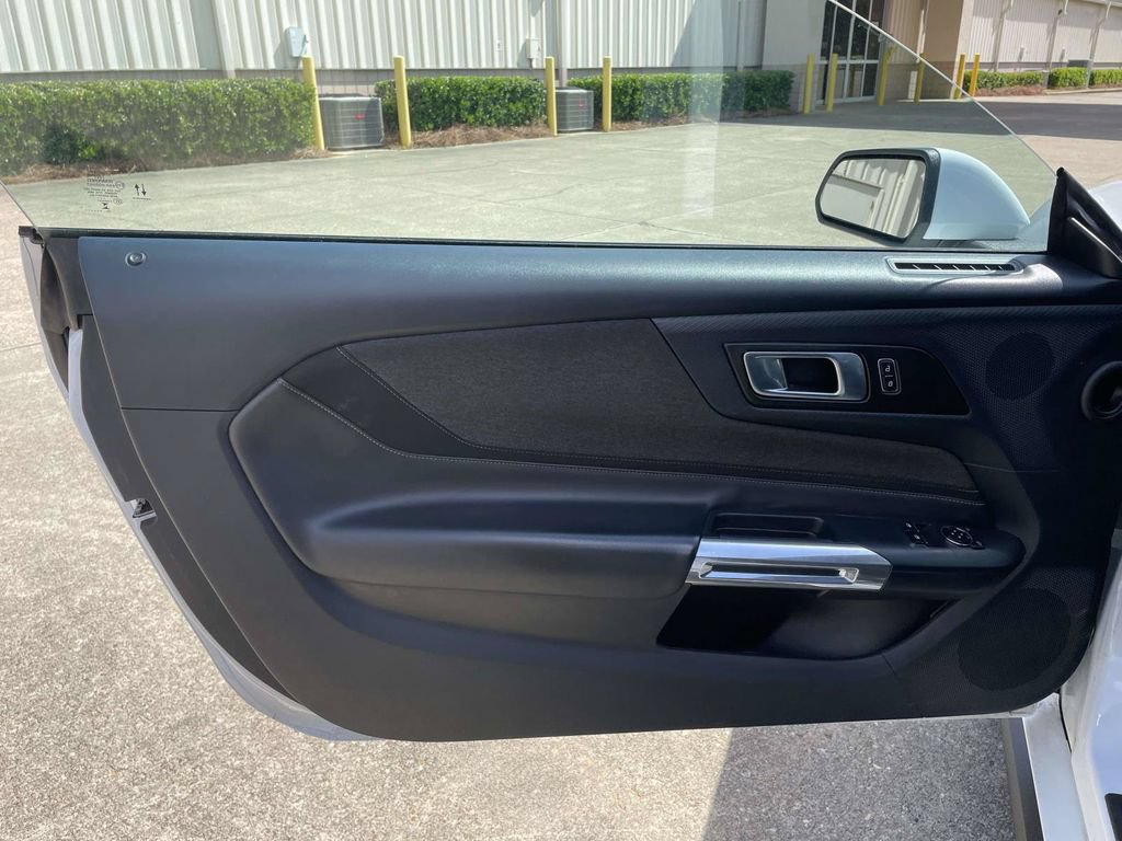Certified 2024 Ford Mustang Coupe RWD image 15