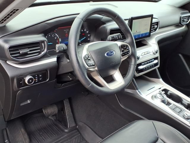 Certified 2023 Ford Explorer XLT w/ Equipment Group 202A AWD/4WD image 13