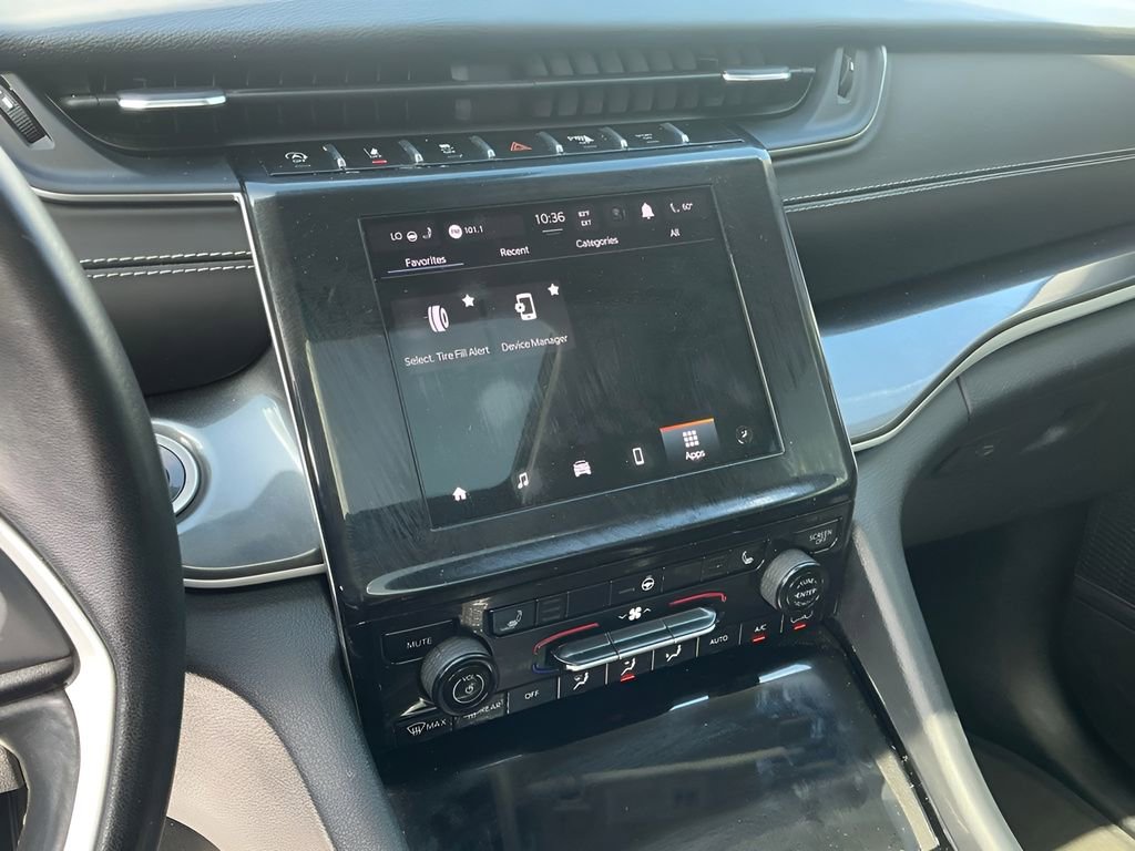 Used 2021 Jeep Grand Cherokee L Laredo w/ Luxury Tech Group I RWD image 28
