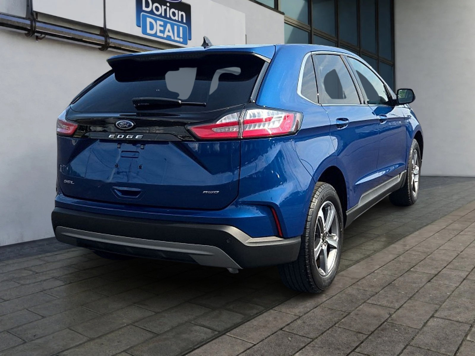 Certified 2024 Ford Edge SEL w/ Convenience Package AWD/4WD image 3