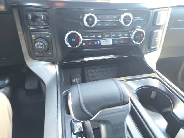 Certified 2025 Ford F150 Platinum w/ Equipment Group 702A High AWD/4WD image 17