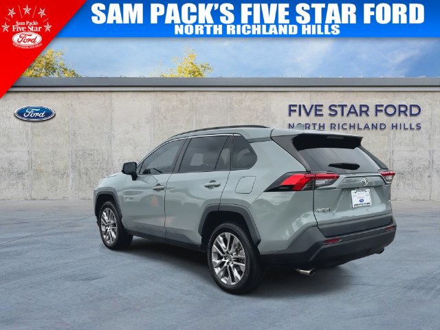 Used 2022 Toyota RAV4 XLE Premium FWD image 7
