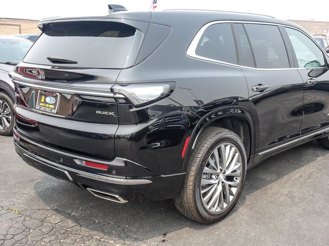Used 2025 Buick Enclave Avenir w/ Trailering Package, 5000 lbs. AWD/4WD image 9