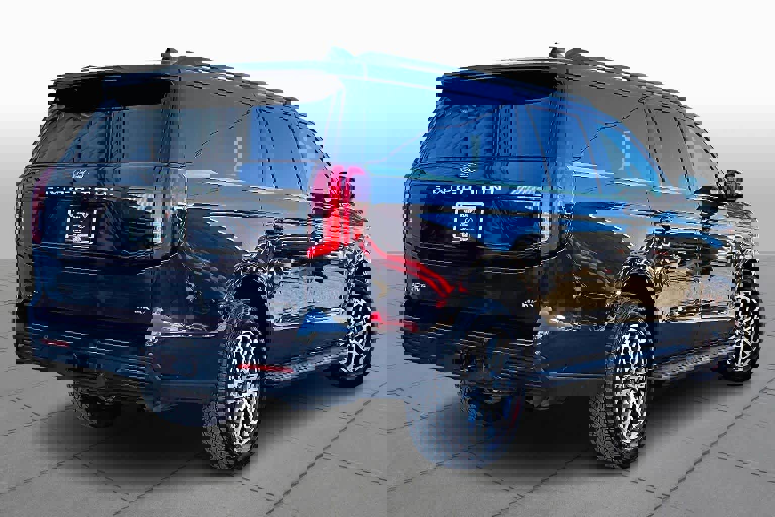 Certified 2025 Ford Expedition Max Active image 3