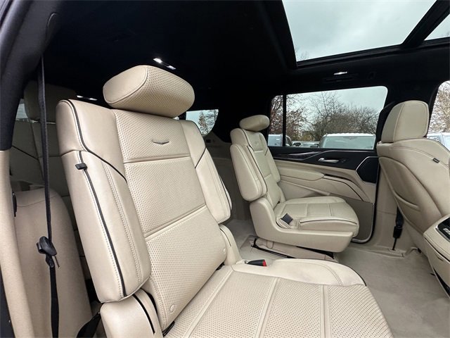 Used 2023 Cadillac Escalade ESV Premium Luxury w/ Performance Package image 41