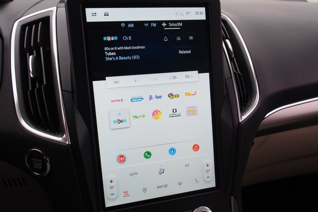 Certified 2024 Ford Edge Titanium w/ Titanium Elite Package image 28