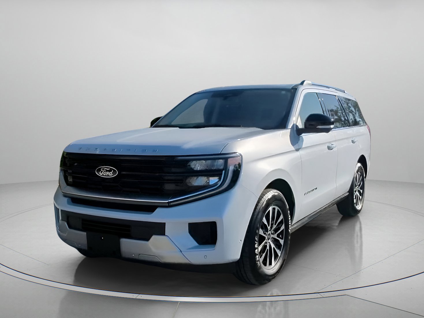 Certified 2025 Ford Expedition Platinum image 3