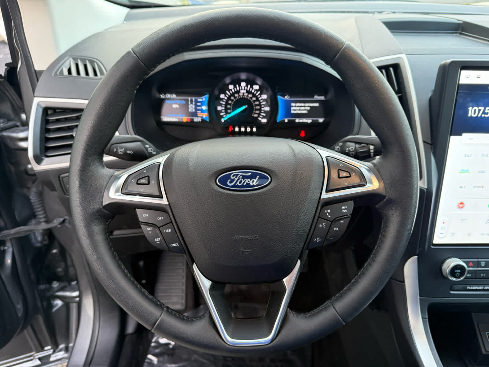 Certified 2023 Ford Edge SEL w/ Convenience Package AWD/4WD image 2