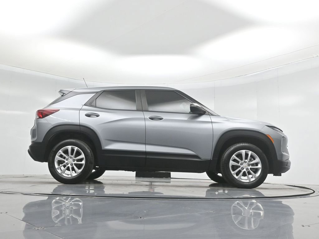 Used 2024 Chevrolet TrailBlazer LS image 9
