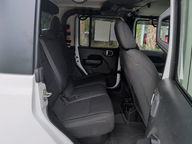 Used 2023 Jeep Gladiator Sport AWD/4WD image 18