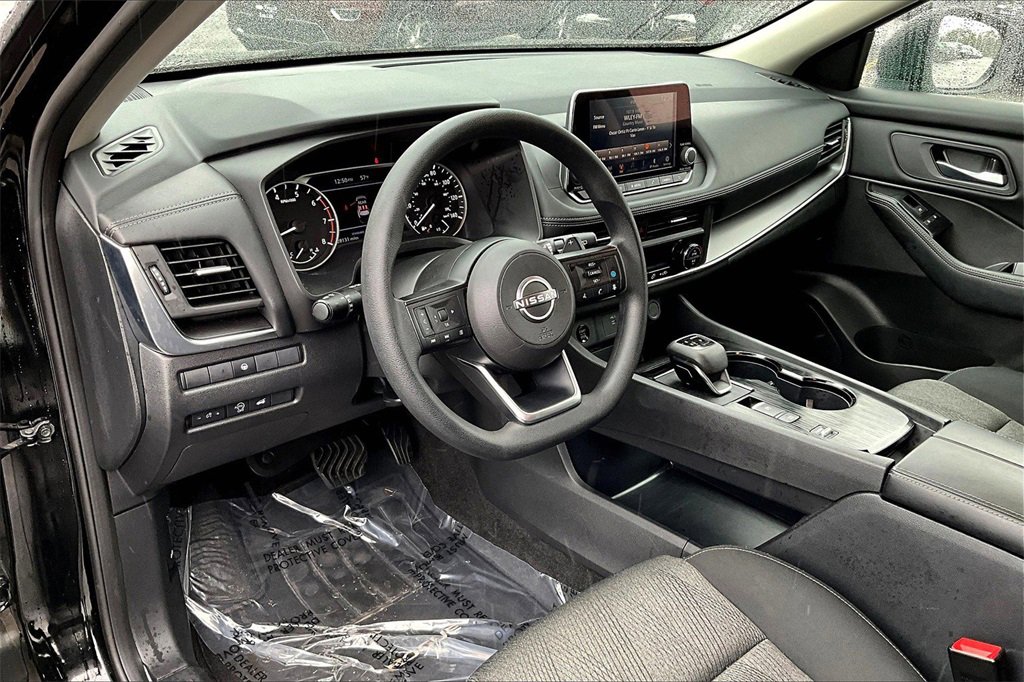 Used 2024 Nissan Rogue SV image 13