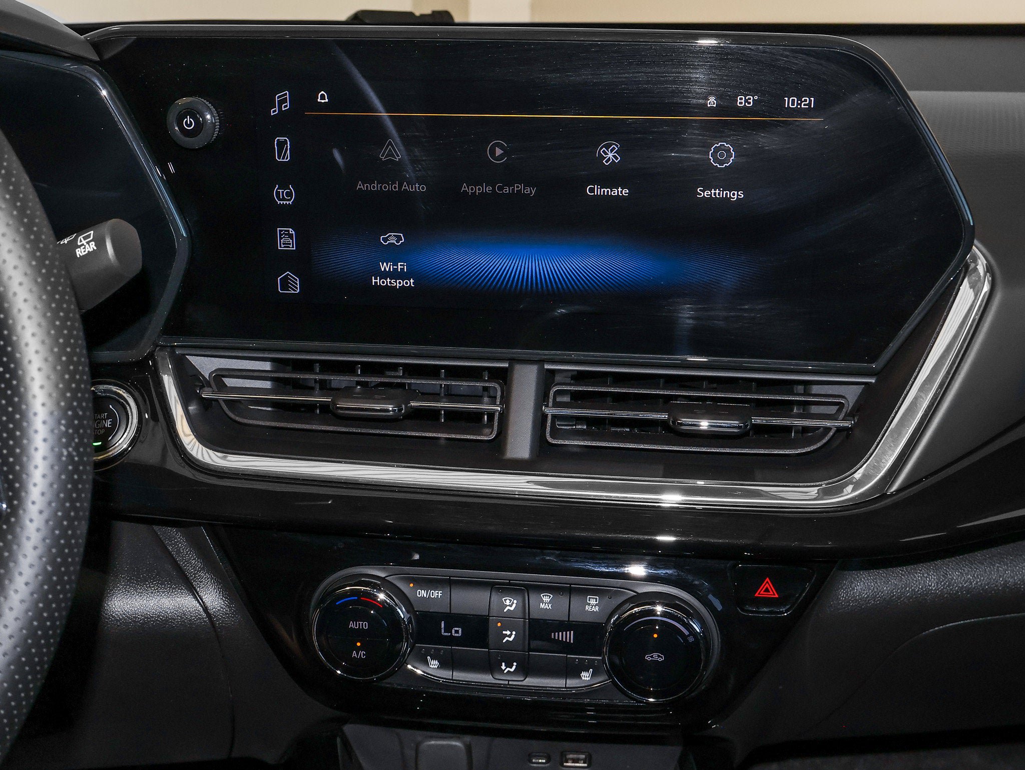 Used 2025 Chevrolet Trax RS FWD image 29