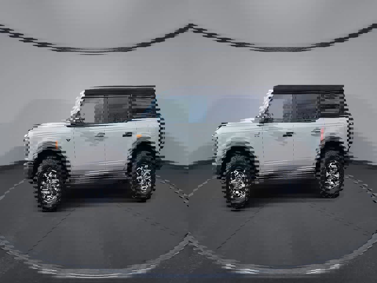 Certified 2023 Ford Bronco Badlands image 3