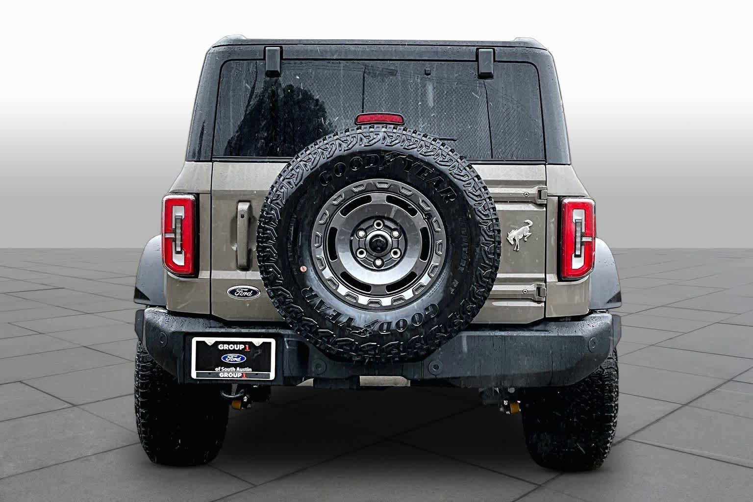Certified 2025 Ford Bronco Outer Banks w/ Sasquatch Package AWD/4WD image 5