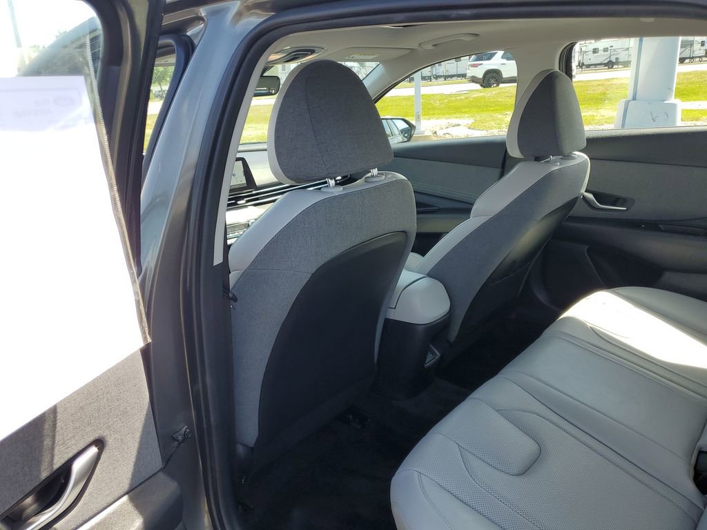 Used 2024 Hyundai Elantra Limited FWD image 26