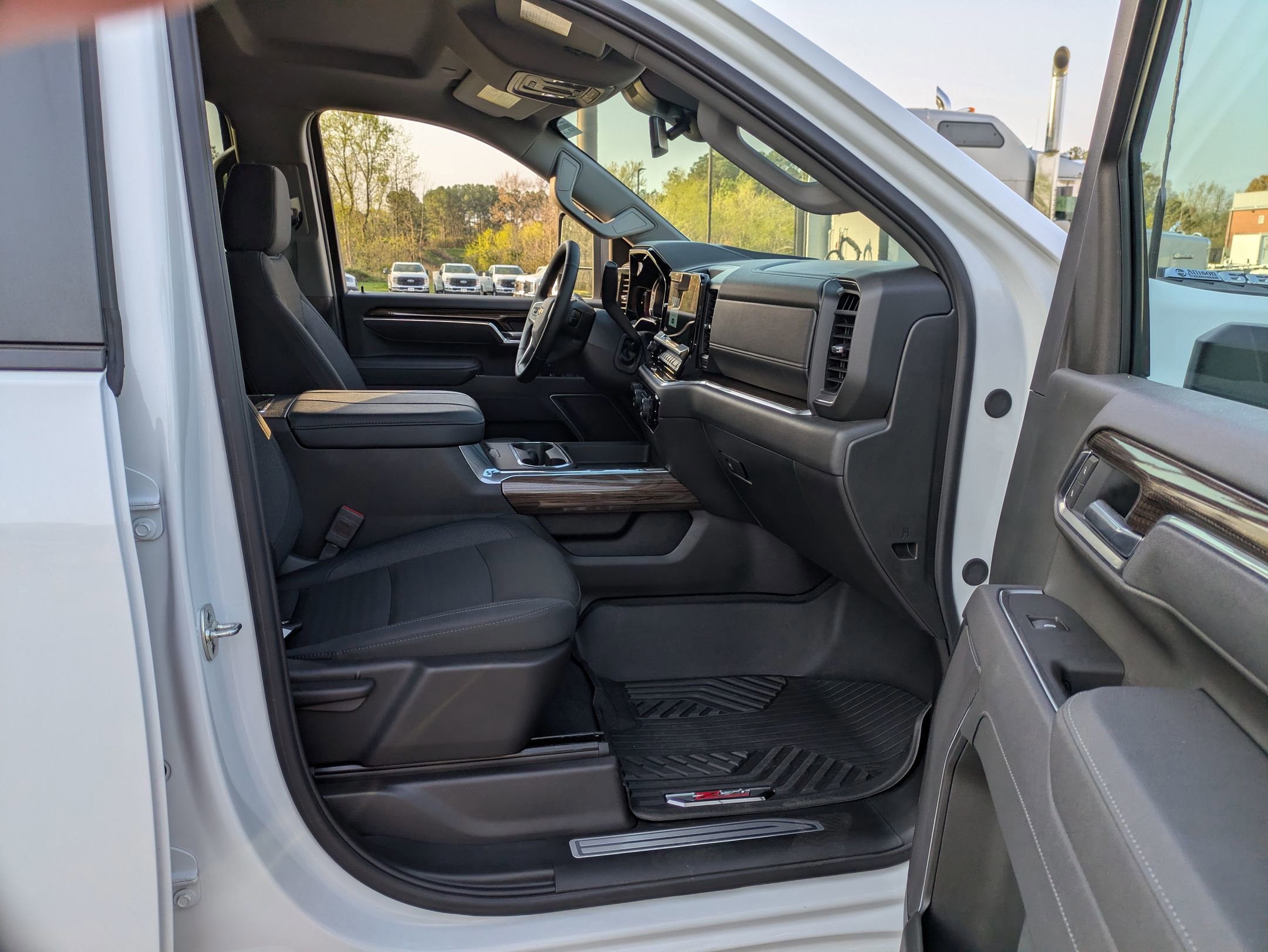 Used 2025 Chevrolet Silverado 2500 LT w/ All Star Edition image 38