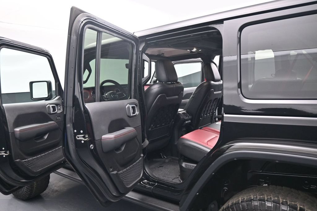 Used 2023 Jeep Wrangler Unlimited Rubicon 4xe AWD/4WD image 18