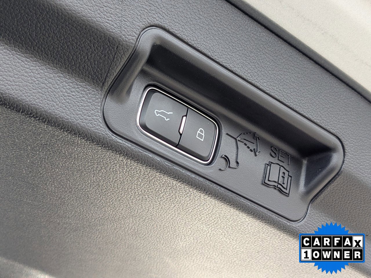 Certified 2022 Ford Explorer XLT w/ Equipment Group 202A image 16