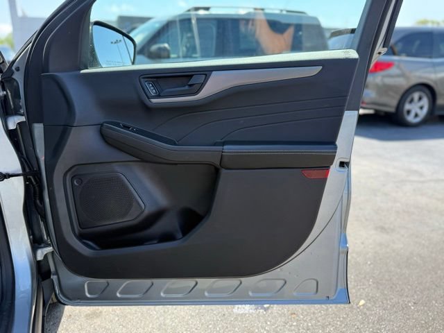 Certified 2024 Ford Escape Active w/ Tech Pack #1 AWD/4WD image 17
