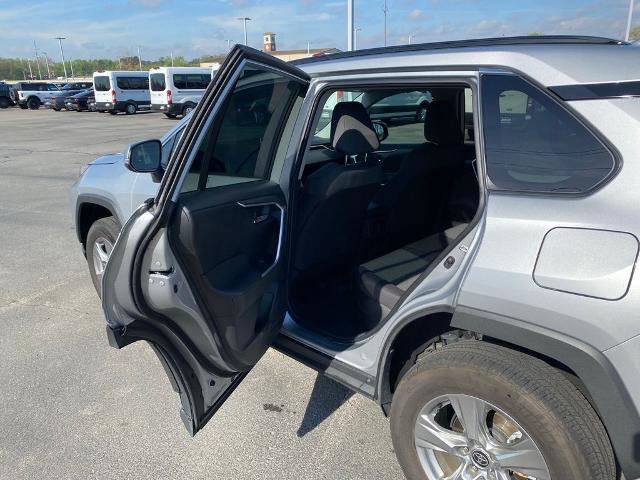 Used 2024 Toyota RAV4 XLE AWD/4WD image 27
