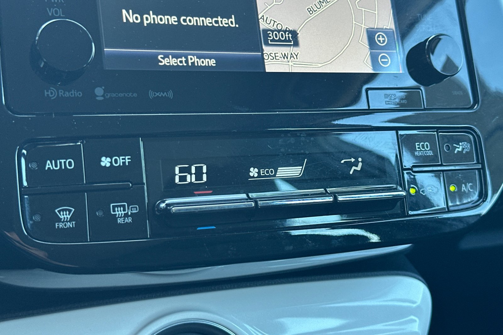 Used 2018 Toyota Prius Prime Plus FWD image 24