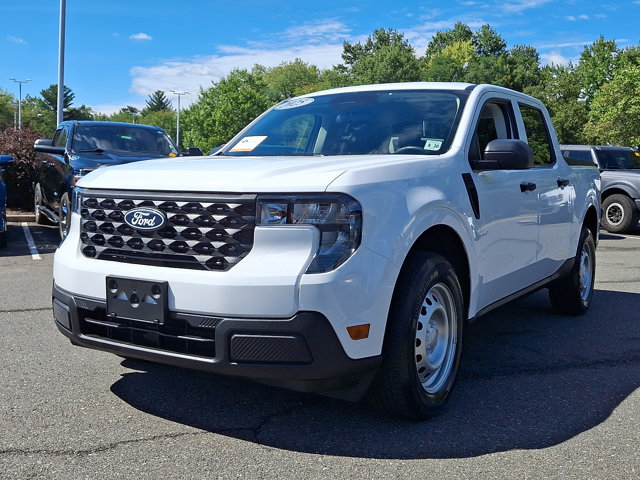 Certified 2025 Ford Maverick XL w/ Equipment Group 101A AWD/4WD image 4