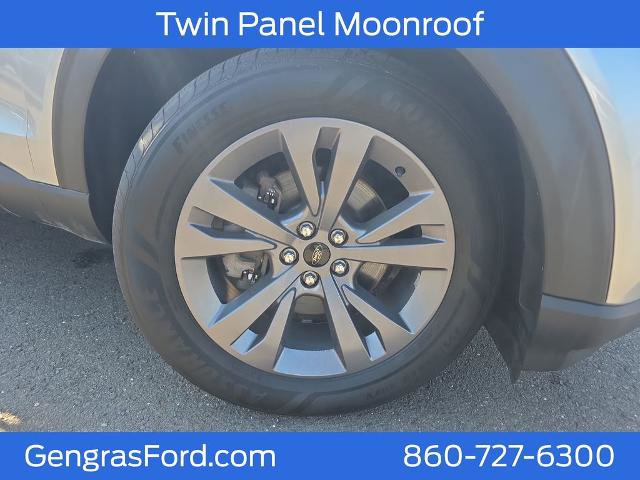 Certified 2022 Ford Explorer XLT w/ Equipment Group 202A AWD/4WD image 11