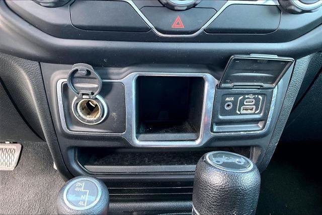 Used 2018 Jeep Wrangler Unlimited Sport AWD/4WD image 31