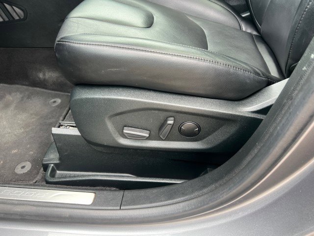 Certified 2022 Ford Edge Titanium AWD/4WD image 11