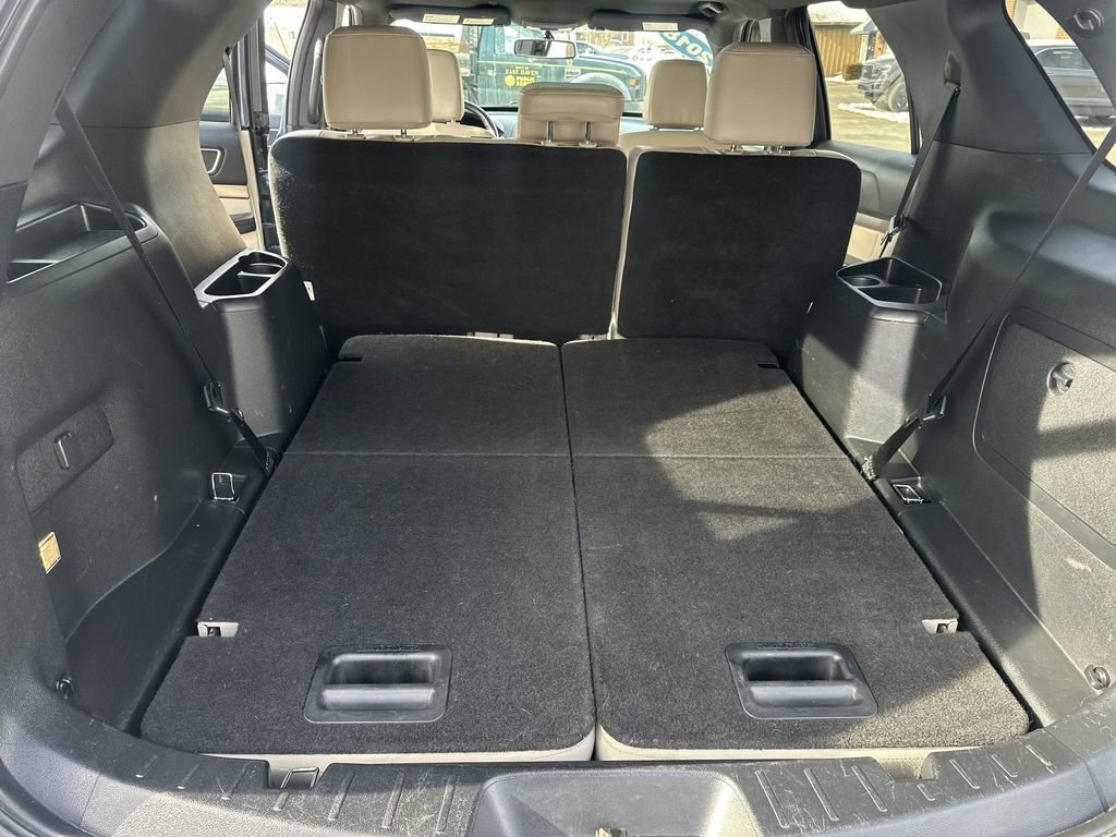 Certified 2018 Ford Explorer XLT w/ Equipment Group 202A image 25