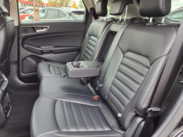 Certified 2024 Ford Edge SEL w/ Convenience Package AWD/4WD image 7
