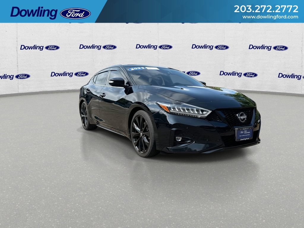 Used 2023 Nissan Maxima SR w/ Sport Mat Group FWD image 2