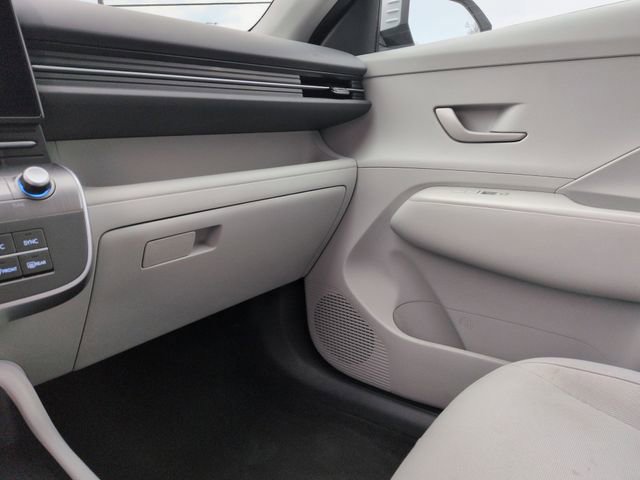 Used 2024 Hyundai Kona SEL AWD/4WD image 40