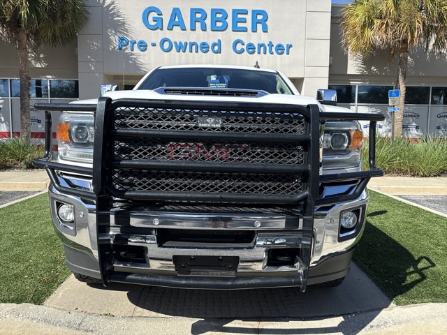 Used 2018 GMC Sierra 2500 SLT w/ Duramax Plus Package AWD/4WD image 10