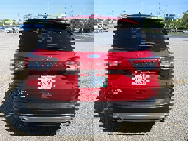 Certified 2022 Ford Escape SE w/ Cold Weather Package image 4