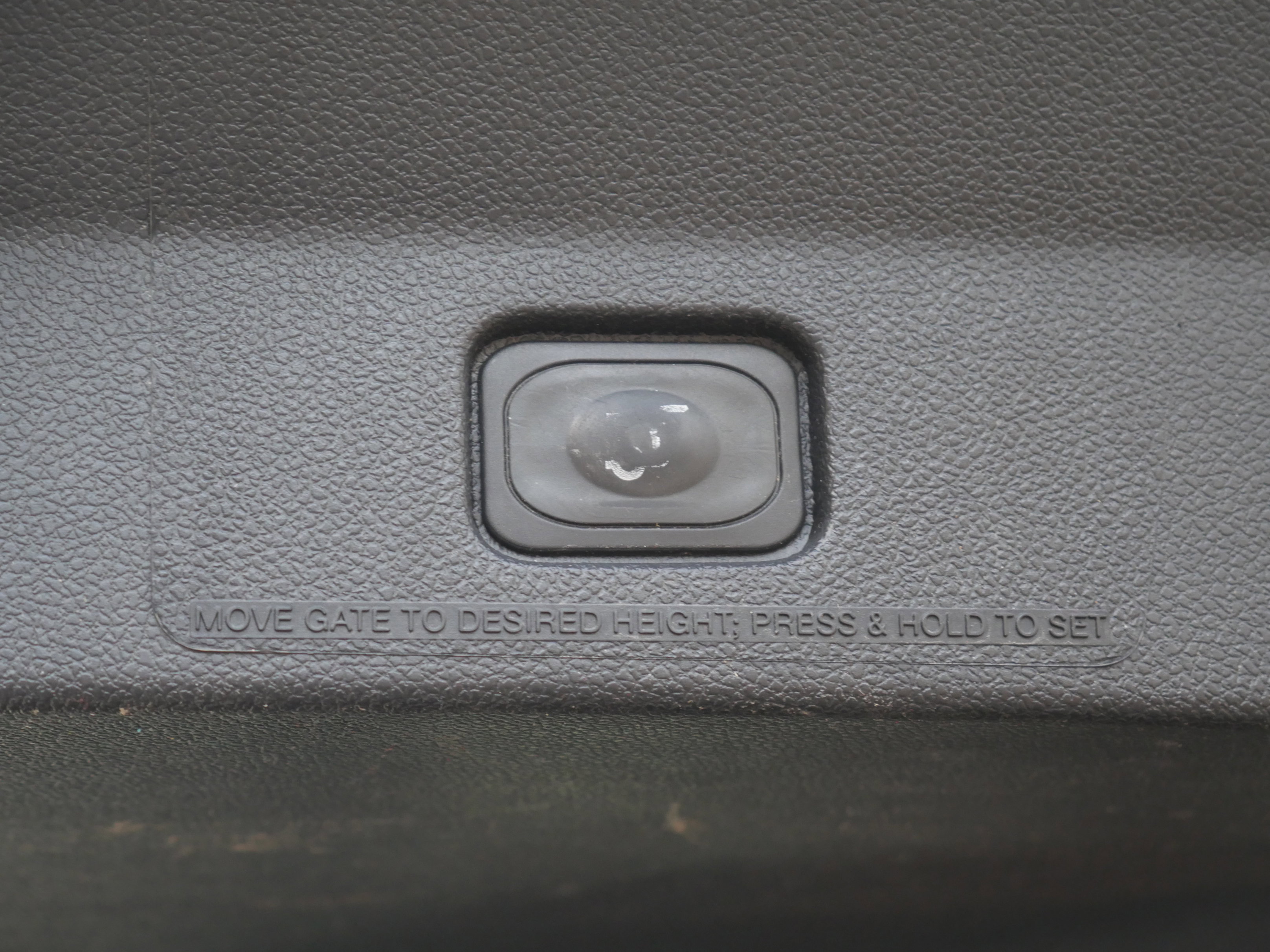 Certified 2017 Ford Explorer XLT w/ Equipment Group 202A image 25