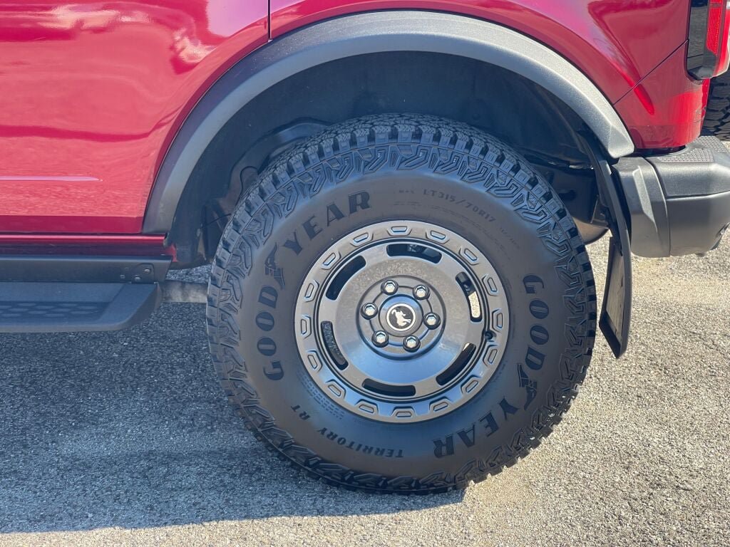 Certified 2025 Ford Bronco Badlands w/ Sasquatch Package AWD/4WD image 36