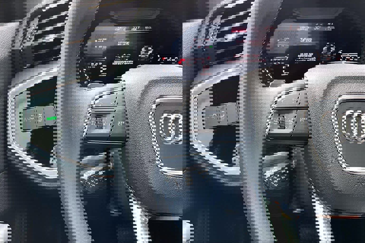 Used 2023 Audi Q3 2.0T Premium Plus image 25